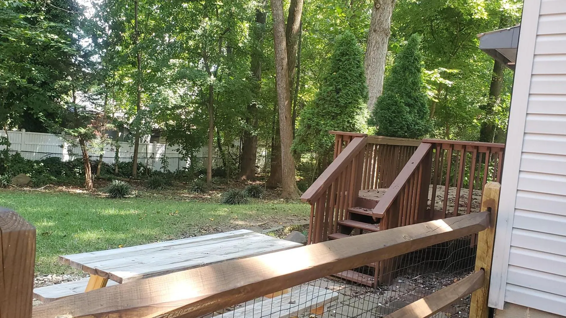 Private Single Level Standalone House Large Lot - 3 Bedrooms Charlotte